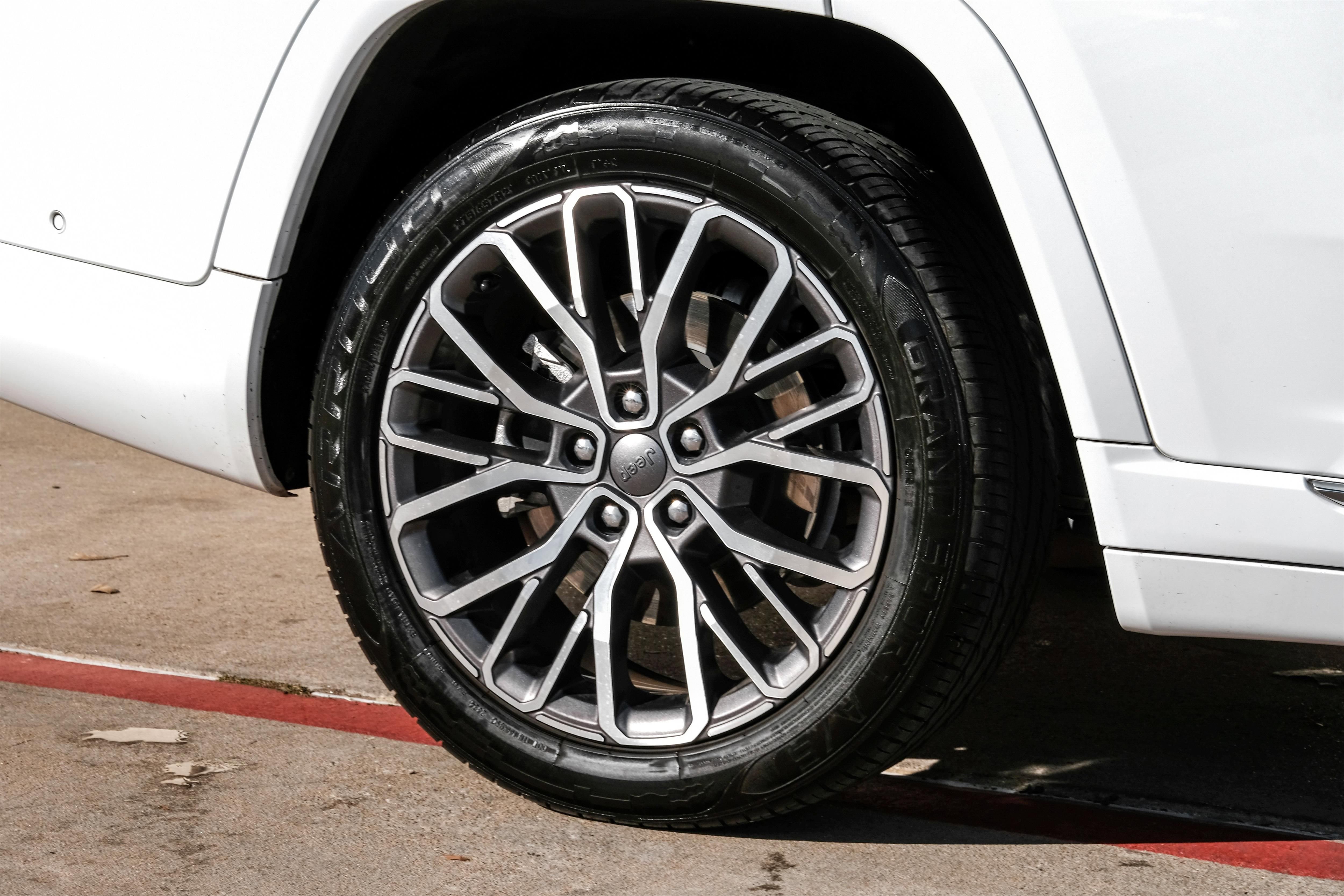 Used 2022 Jeep Grand Cherokee L Summit image 64