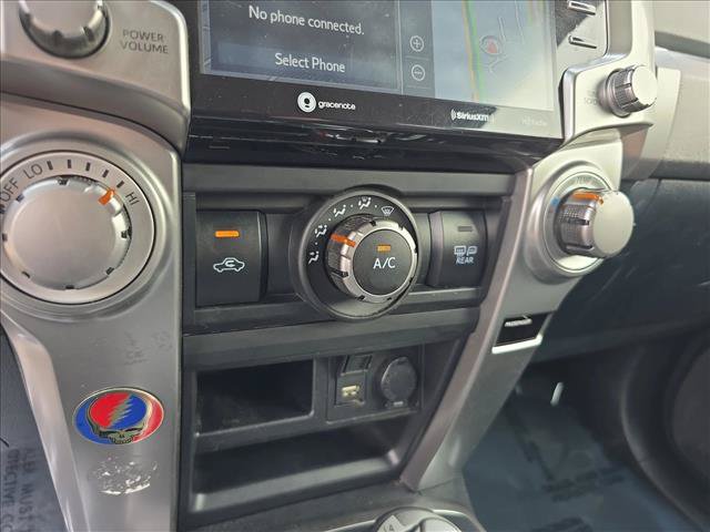 Used 2020 Toyota 4Runner SR5 AWD/4WD image 22