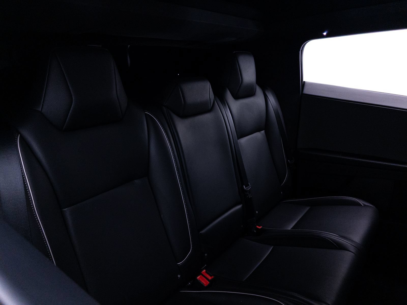 Used 2024 Tesla Cybertruck AWD Crew Cab image 35