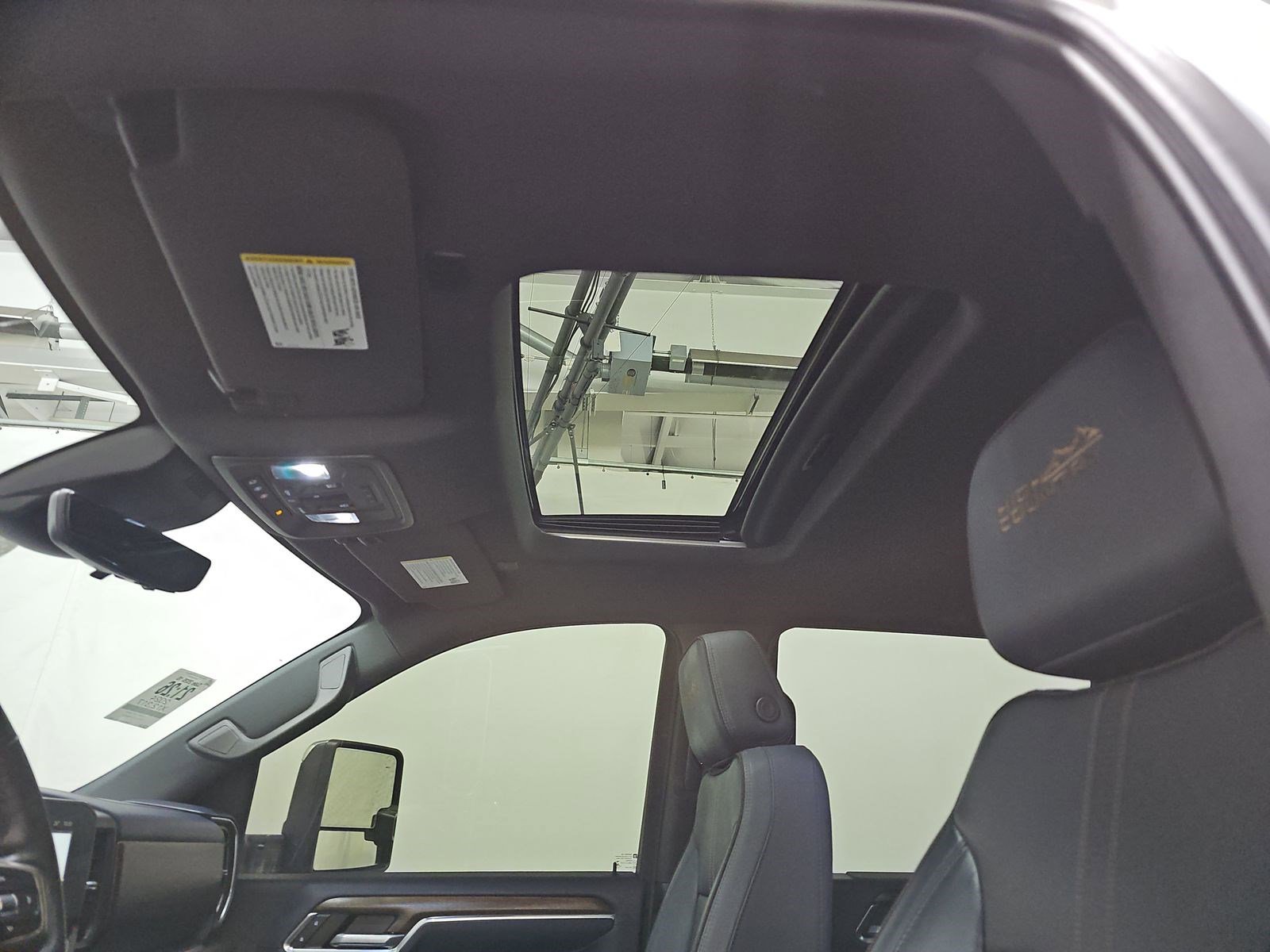 Used 2024 Chevrolet Silverado 3500 High Country w/ Technology Package image 15