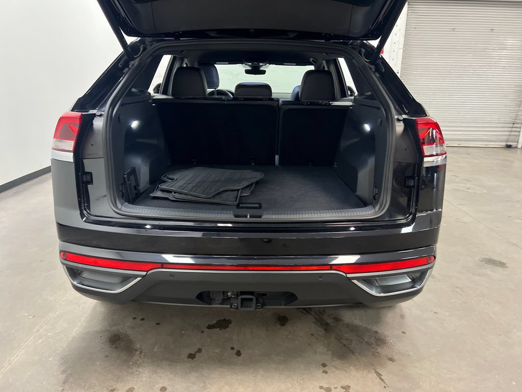 Used 2024 Volkswagen Atlas Cross Sport SE FWD image 25