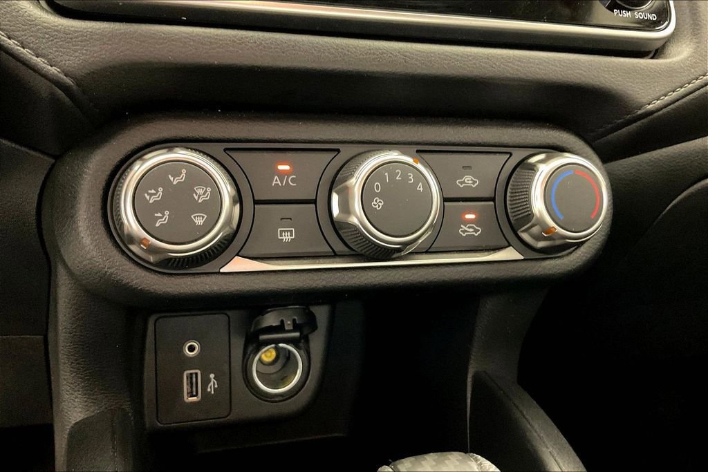 Used 2024 Nissan Versa S w/ Trunk Package image 32