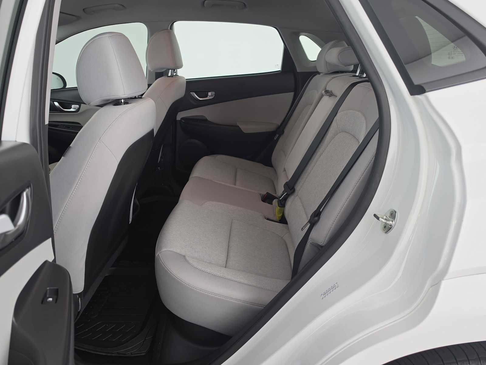 Used 2023 Hyundai Kona SE w/ Cargo Package FWD image 16
