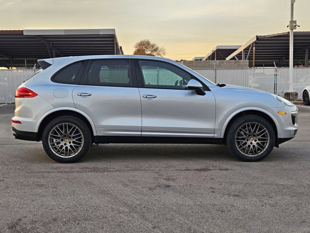 Used 2017 Porsche Cayenne Platinum Edition AWD/4WD image 4