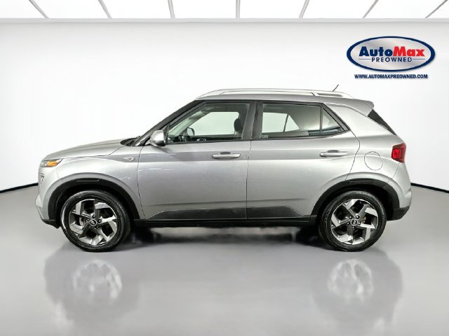 Used 2023 Hyundai Venue SEL w/ Cargo Package FWD image 9