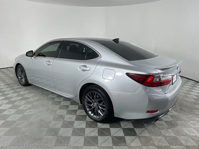Used 2018 Lexus ES 350 w/ Navigation System Package image 3