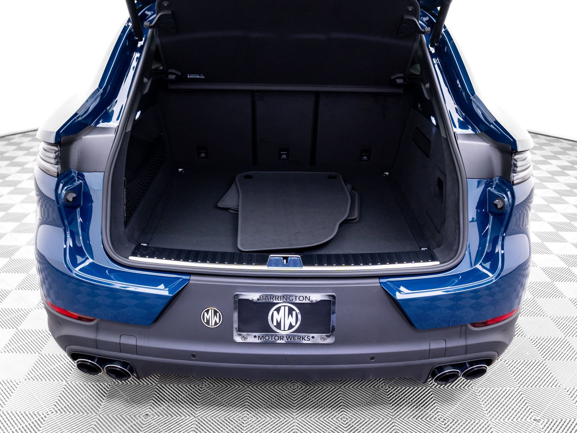 New 2026 Porsche Cayenne Coupe AWD/4WD image 30