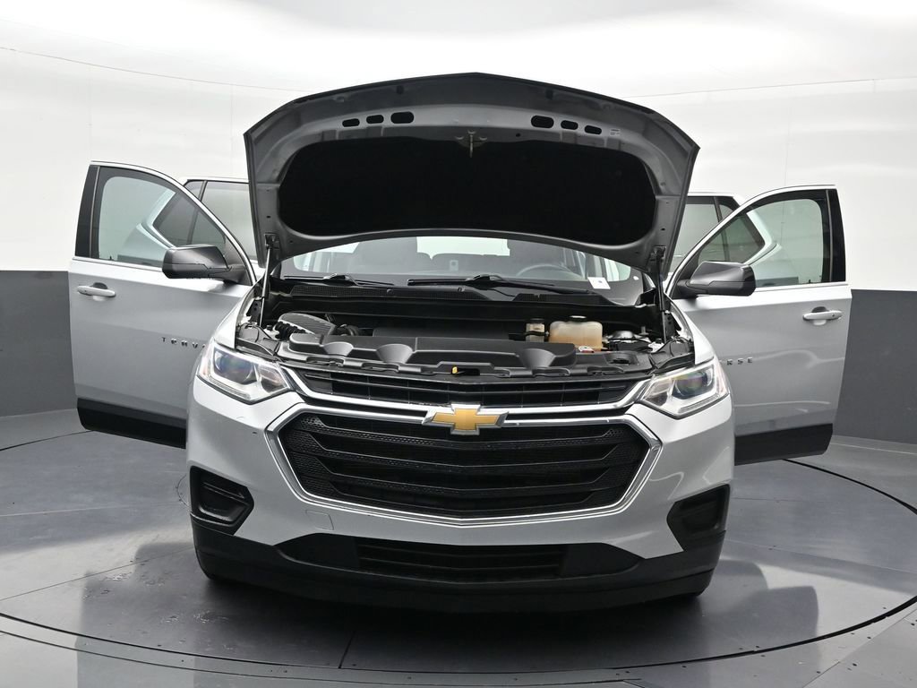 Used 2021 Chevrolet Traverse LS image 37