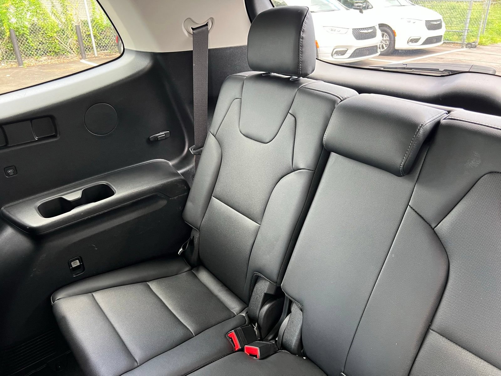 Used 2025 Kia Telluride EX w/ EX Captain's Chair Package FWD image 56