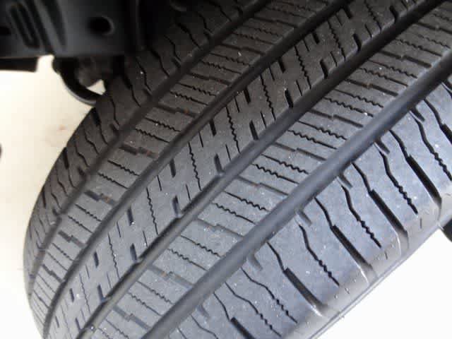 Used 2024 Nissan Frontier SV w/ Technology Package image 36