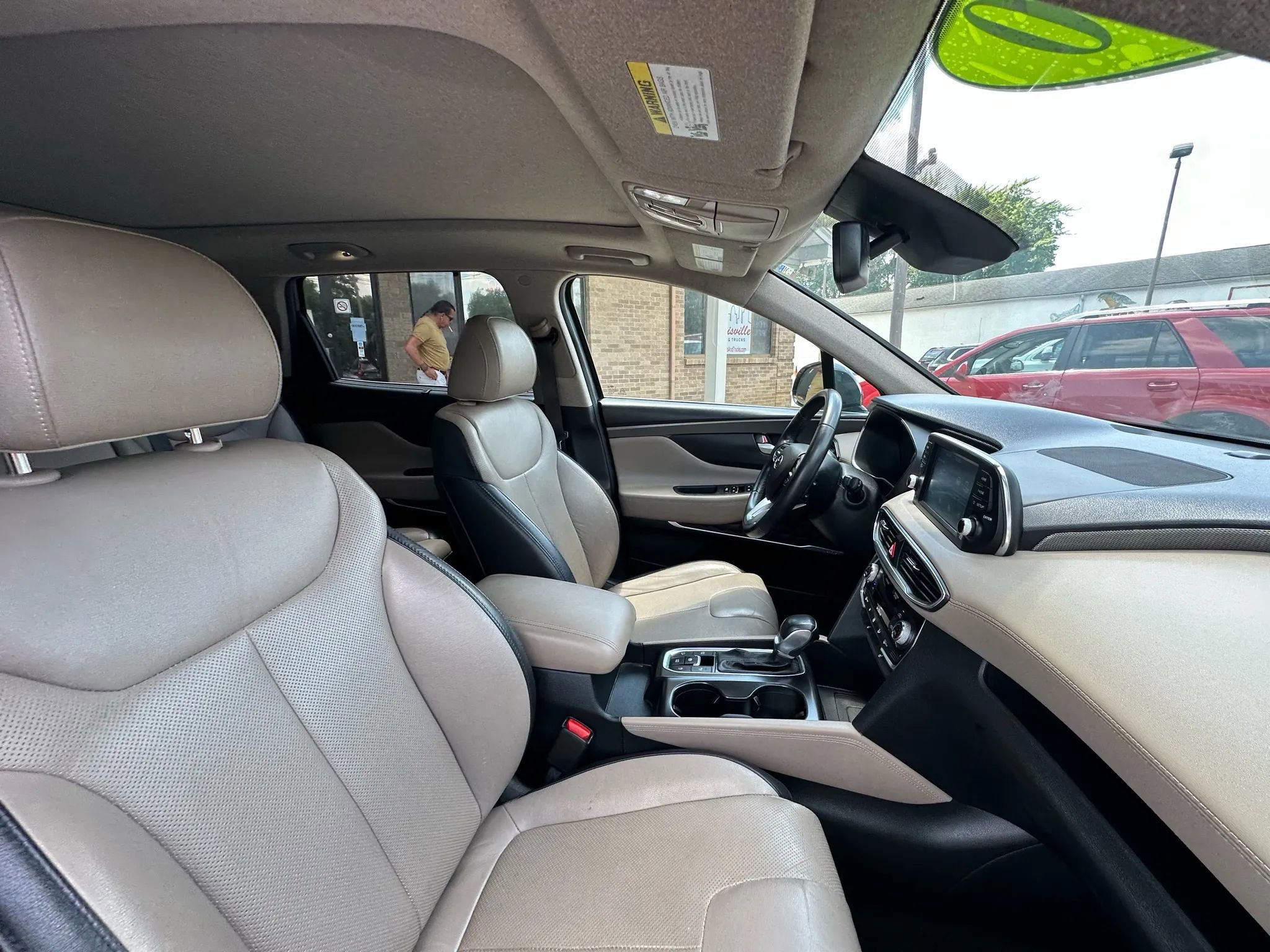 Used 2020 Hyundai Santa Fe SEL w/ Convenience + Premium Package image 12