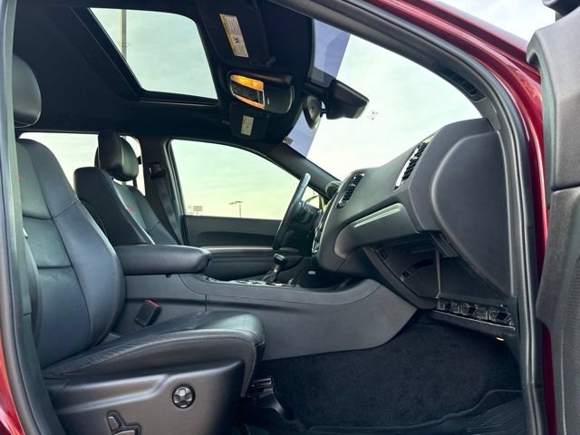 Used 2018 Dodge Durango R/T w/ Technology Group RWD image 2