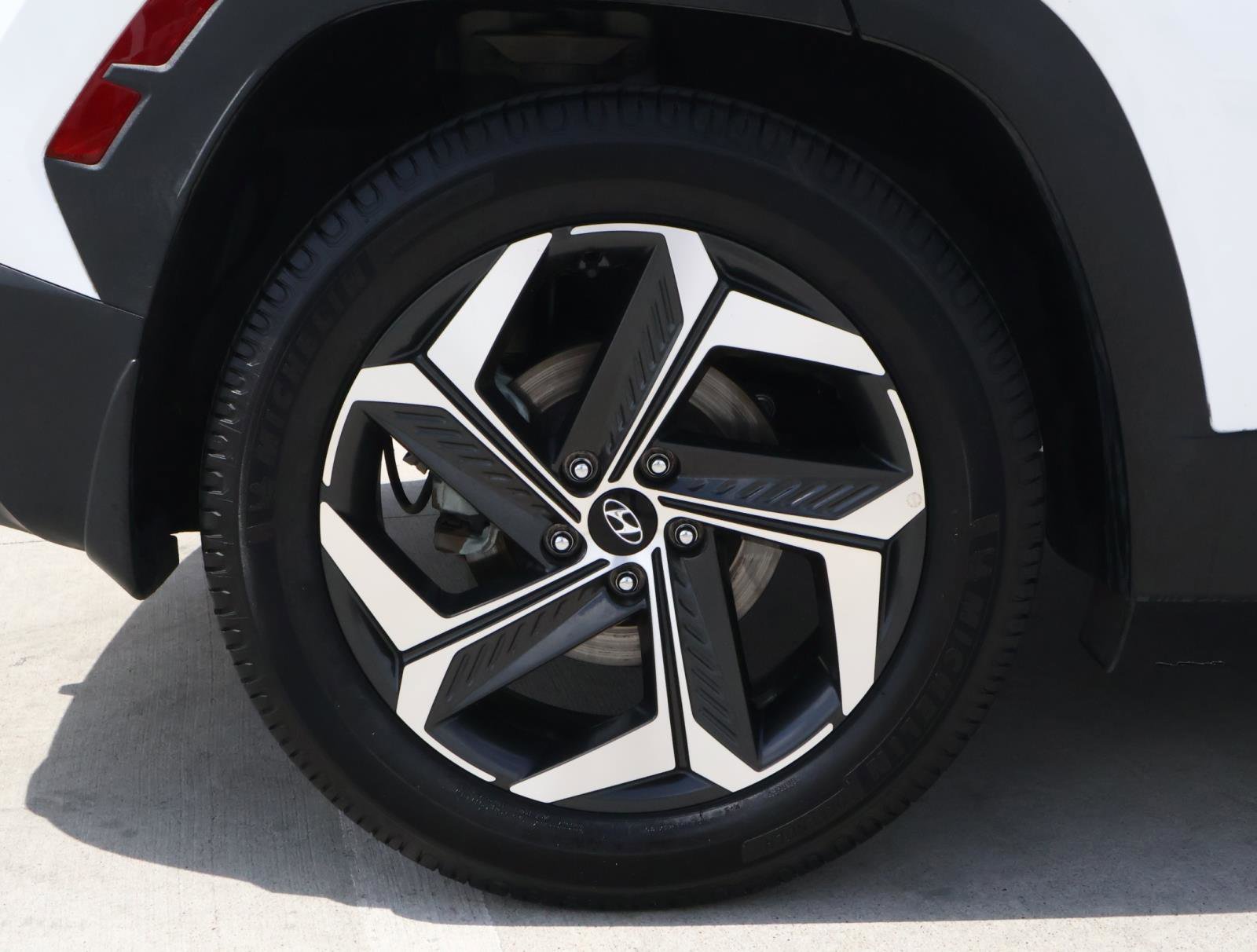 Used 2024 Hyundai Tucson SEL w/ Convenience Package FWD image 8