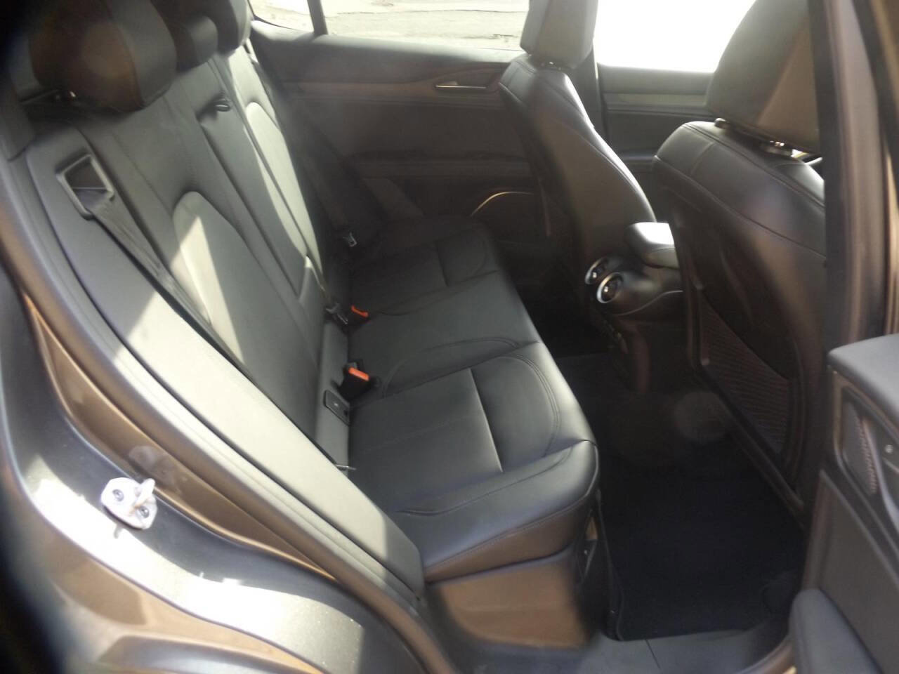 Used 2023 Alfa Romeo Stelvio Ti image 22