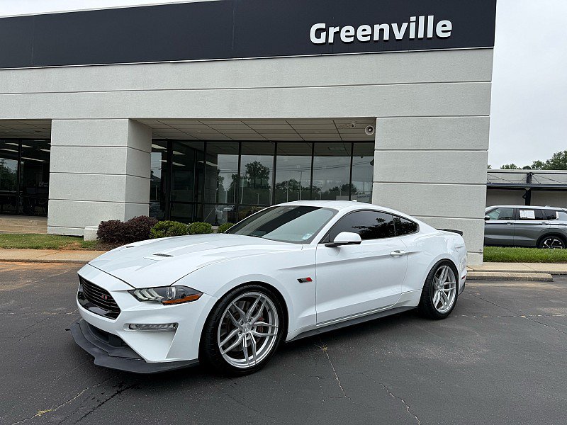 Used 2022 Ford Mustang GT Premium w/ GT Performance Package RWD image 2