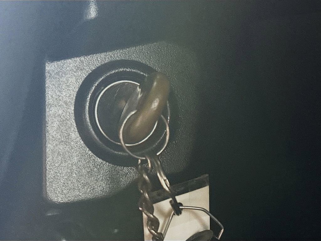 Used 2015 Jeep Wrangler Unlimited Sport w/ Connectivity Group image 25