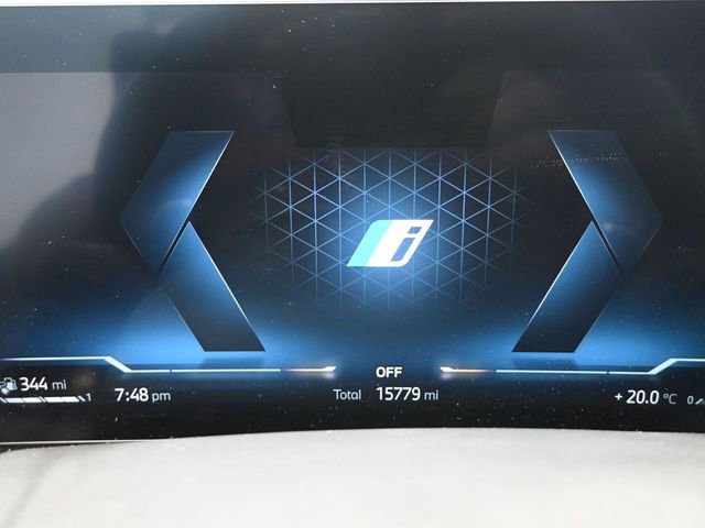 Used 2025 BMW X5 xDrive50e image 12