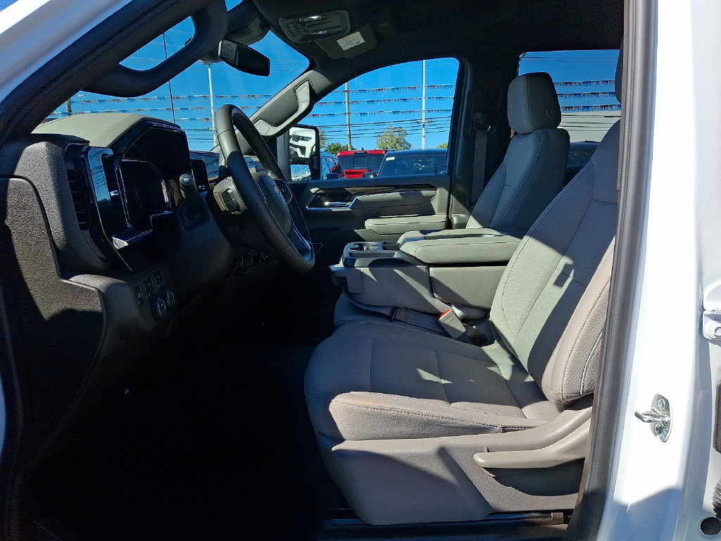 Used 2026 Chevrolet Silverado 2500 LT AWD/4WD image 14