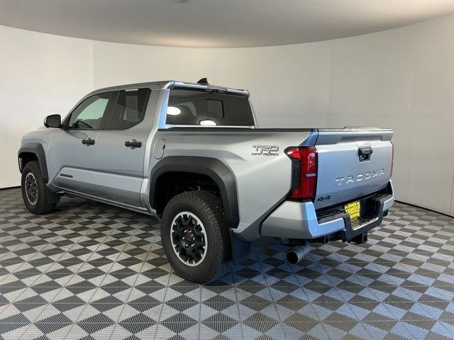 Used 2024 Toyota Tacoma TRD Off-Road AWD/4WD image 6