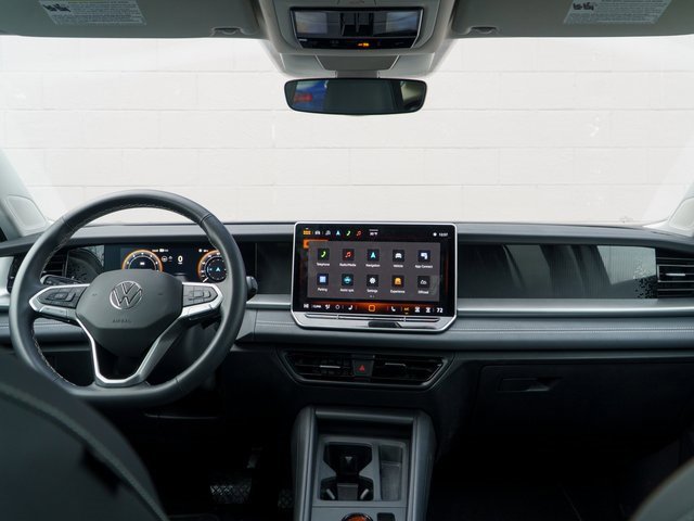 Used 2025 Volkswagen Tiguan SE w/ Panoramic Sunroof Package image 21