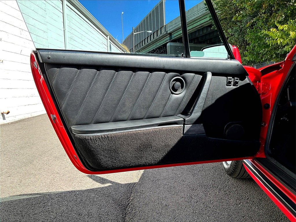 Used 1986 Porsche 911 Carrera image 28