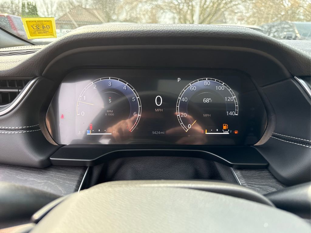 Used 2025 Jeep Grand Cherokee L Limited w/ Luxury Tech Group II image 24