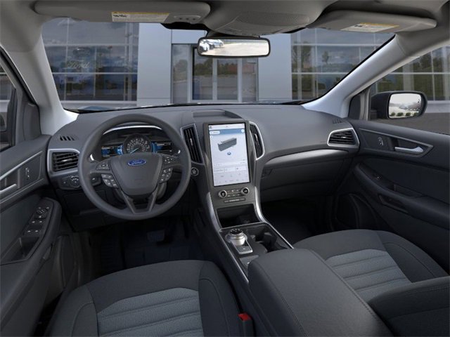 Used 2024 Ford Edge SE image 10