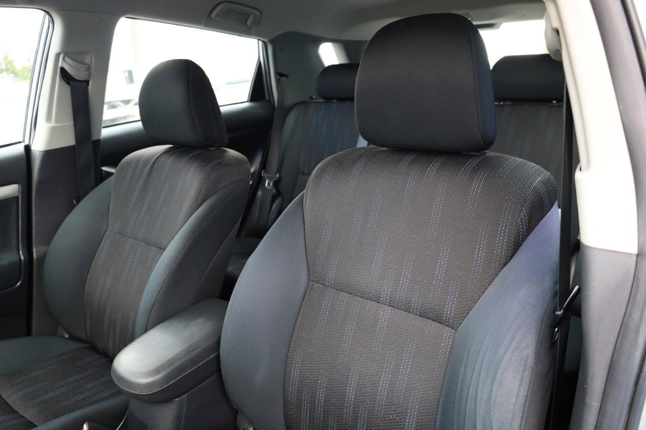 Used 2011 Toyota Matrix FWD image 6