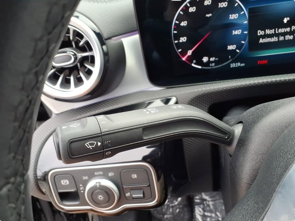 Used 2025 Mercedes-Benz CLA 250 image 27