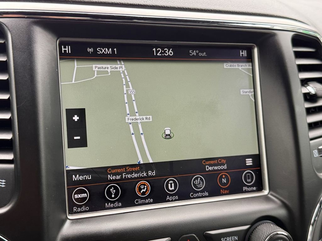 Used 2018 Jeep Grand Cherokee Overland image 18