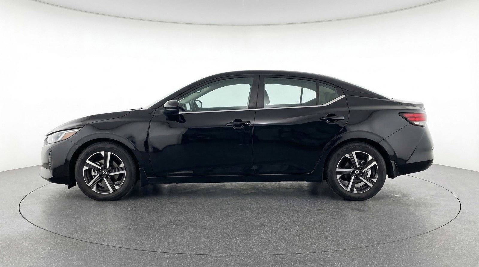 Used 2025 Nissan Sentra SV FWD image 5