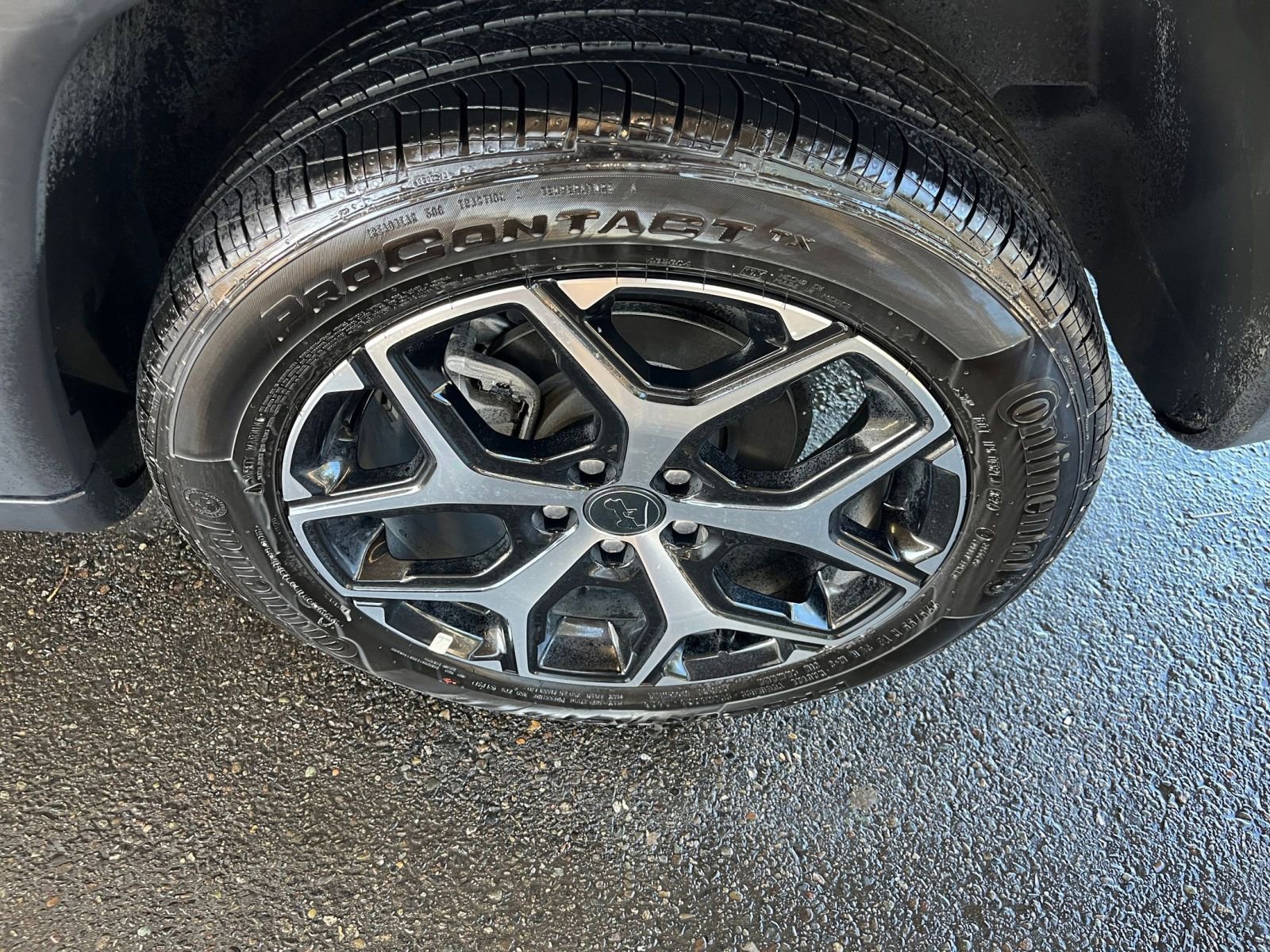 Used 2025 Jeep Compass Limited image 30