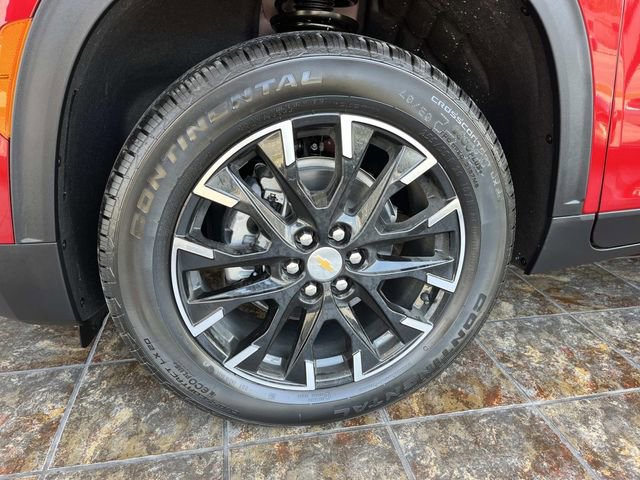 New 2026 Chevrolet Traverse LT w/ Sun and Wheel Package FWD image 8