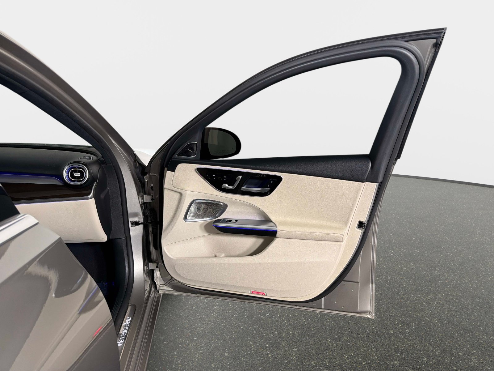 Used 2022 Mercedes-Benz C 300 Sedan image 22