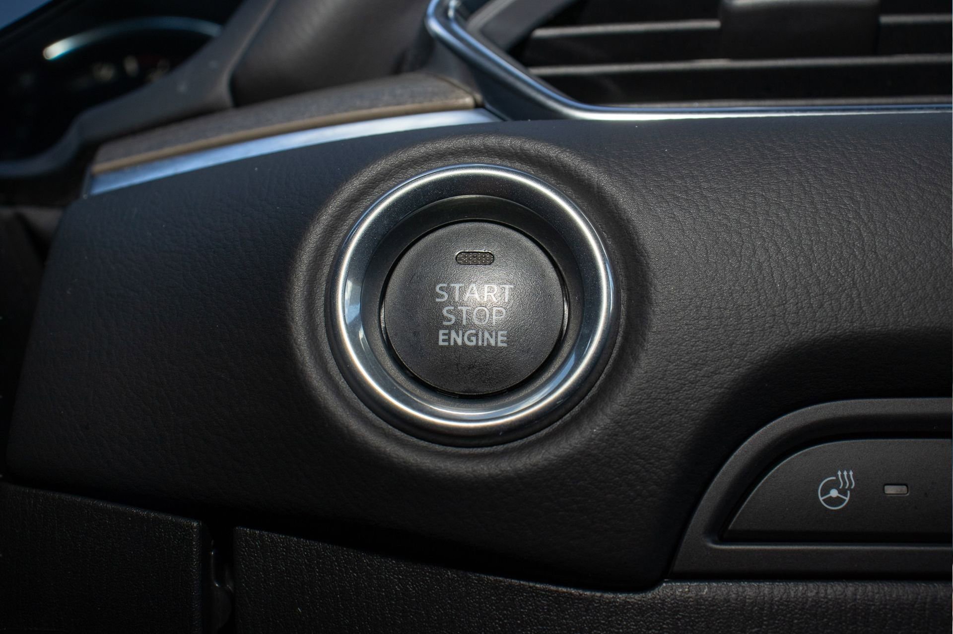 Used 2025 MAZDA CX-5 Signature image 33