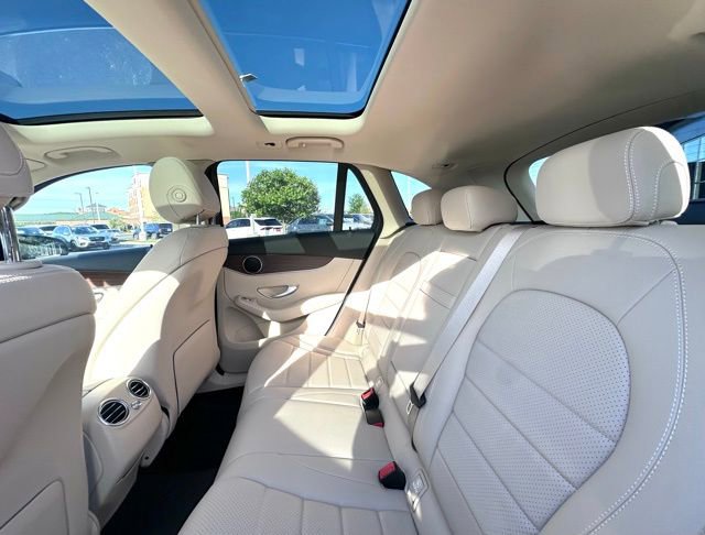 Used 2021 Mercedes-Benz GLC 300 4MATIC image 17