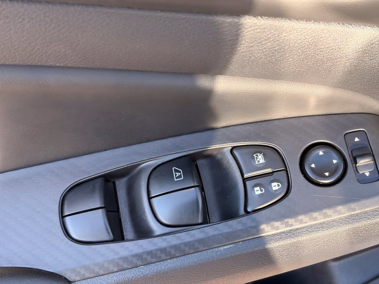 Certified 2025 Nissan Altima 2.5 SV FWD image 22
