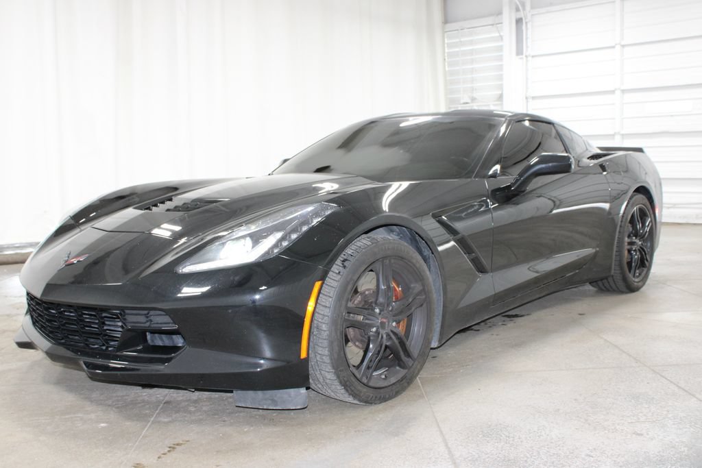 Used 2016 Chevrolet Corvette Stingray Coupe w/ Carbon Flash Badge Package RWD image 4