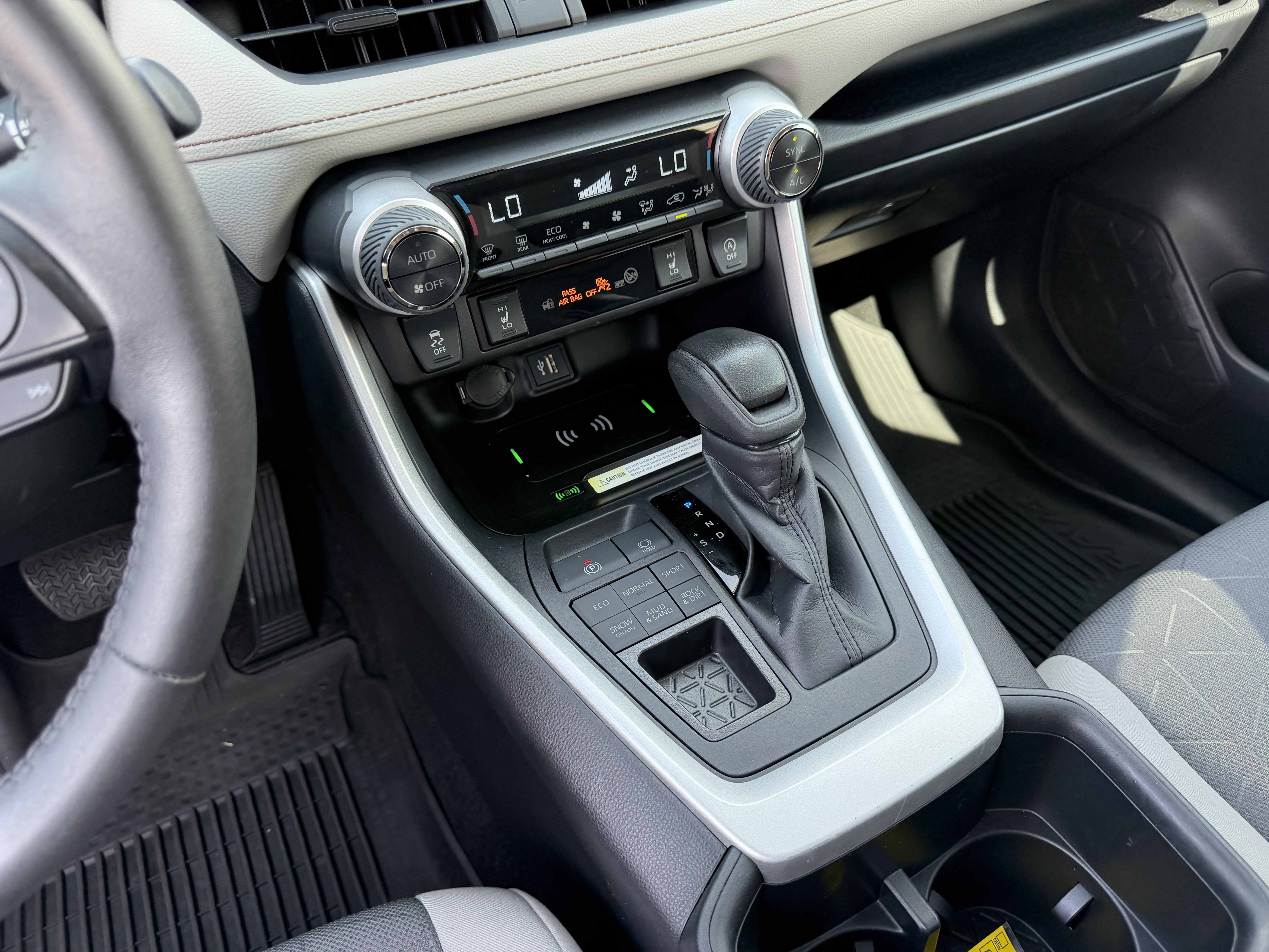 Certified 2024 Toyota RAV4 XLE w/ Convenience Package AWD/4WD image 19