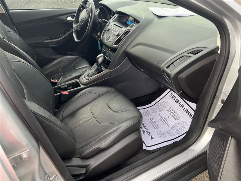 Used 2015 Ford Focus SE w/ Equipment Group 201A FWD image 37