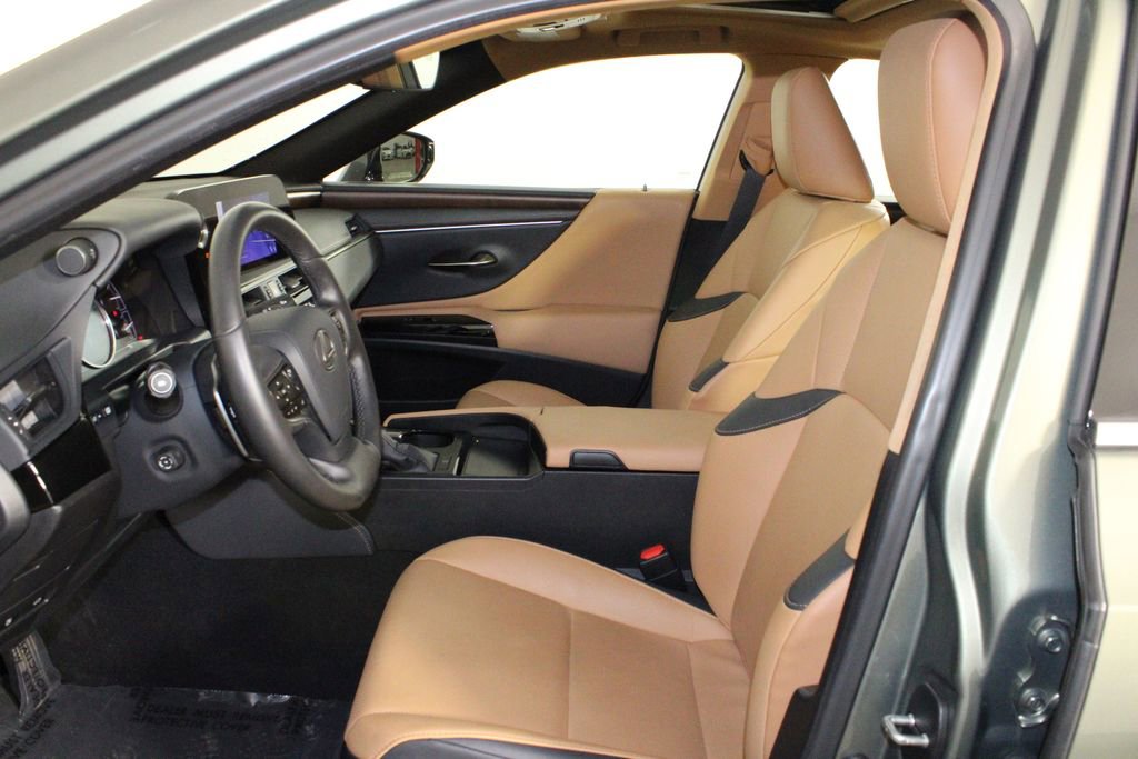 Used 2024 Lexus ES 350 w/ Premium Package image 11