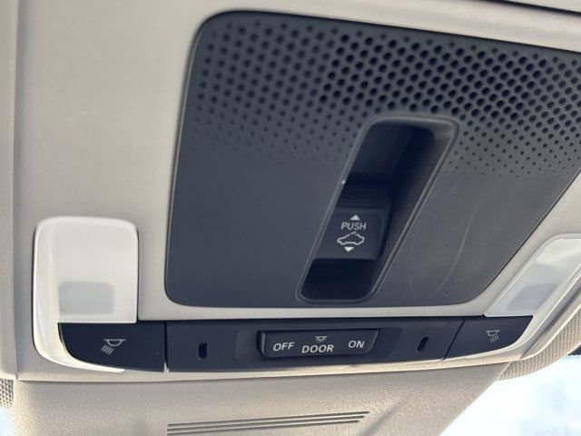 Used 2025 Honda CR-V EX-L image 42