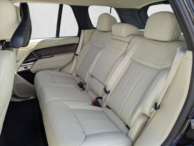 Used 2026 Land Rover Range Rover SE AWD/4WD image 16