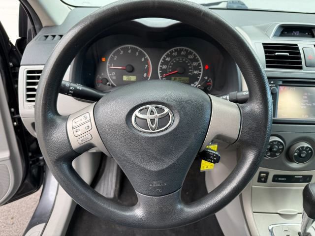 Used 2013 Toyota Corolla LE image 25