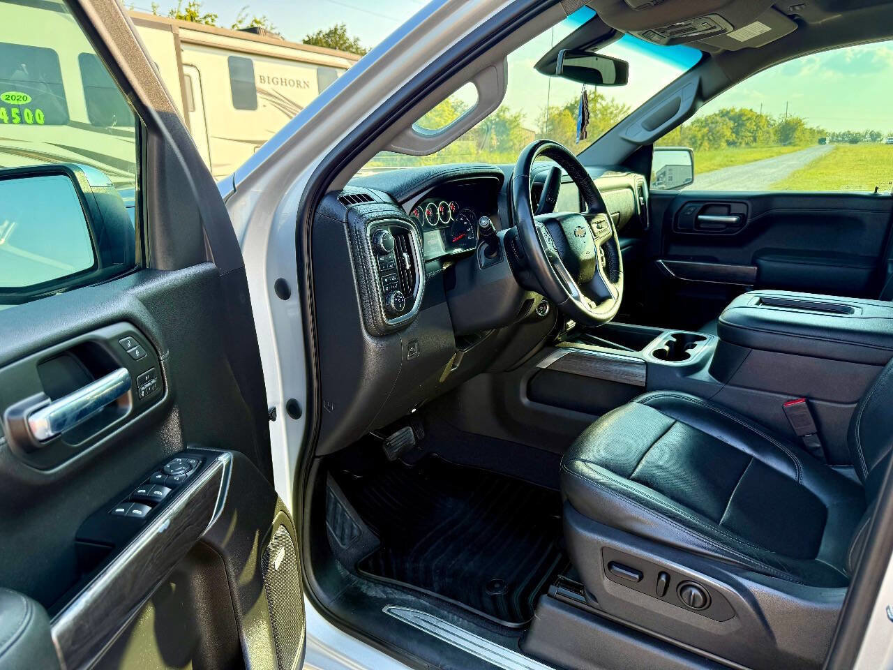 Used 2020 Chevrolet Silverado 1500 LTZ w/ LTZ Texas Edition image 11