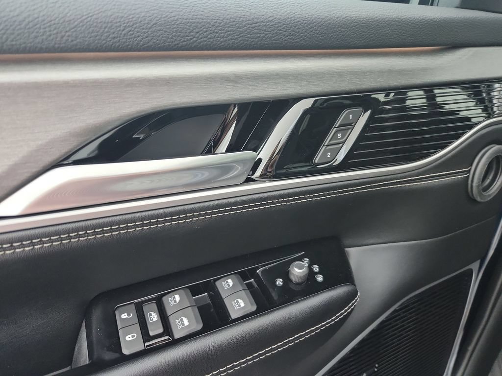 New 2026 Jeep Grand Wagoneer Limited AWD/4WD image 21