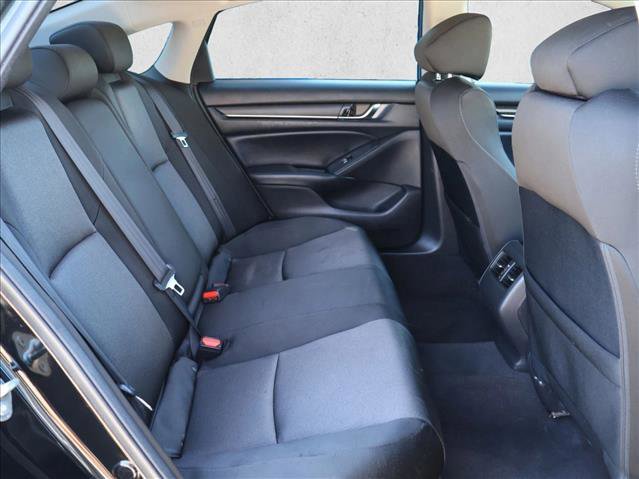 Used 2018 Honda Accord EX image 26