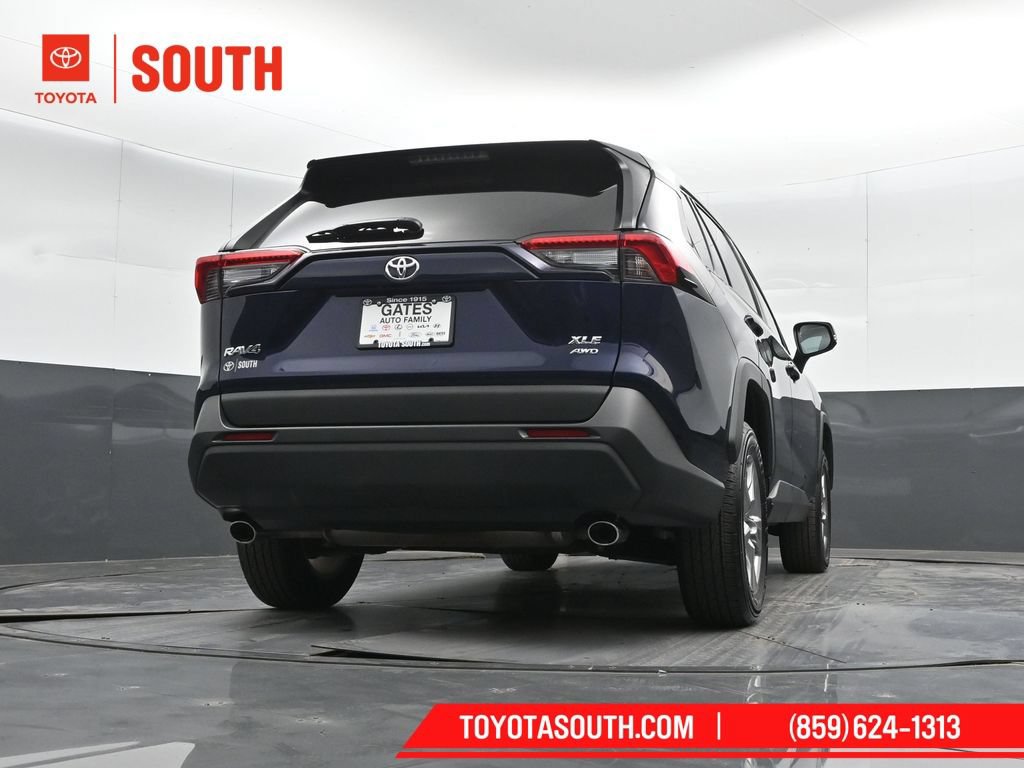 Used 2025 Toyota RAV4 XLE AWD/4WD image 34