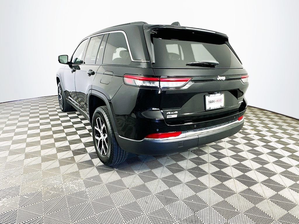 Certified 2025 Jeep Grand Cherokee Limited AWD/4WD image 8