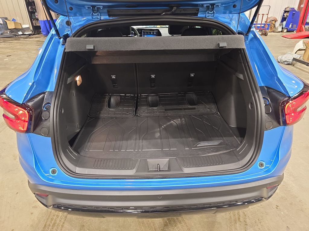 New 2026 Chevrolet Trax RS w/ Sunroof Package image 12